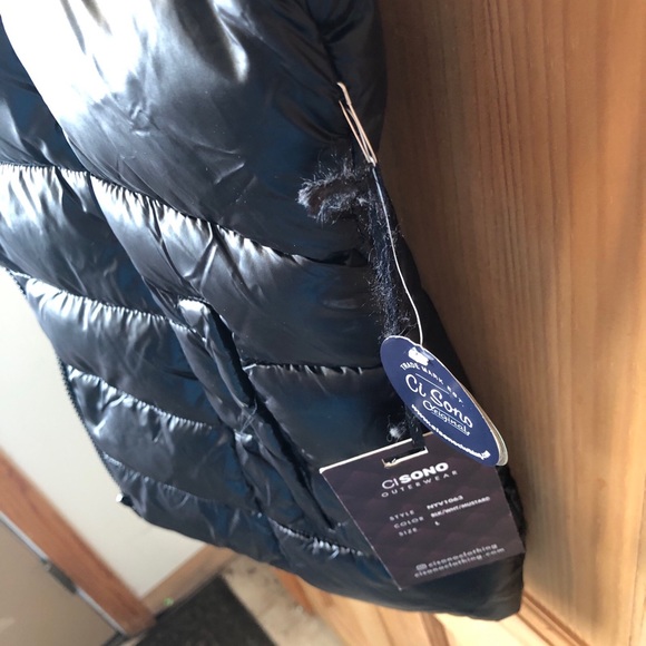 Mens vest - Picture 2 of 12